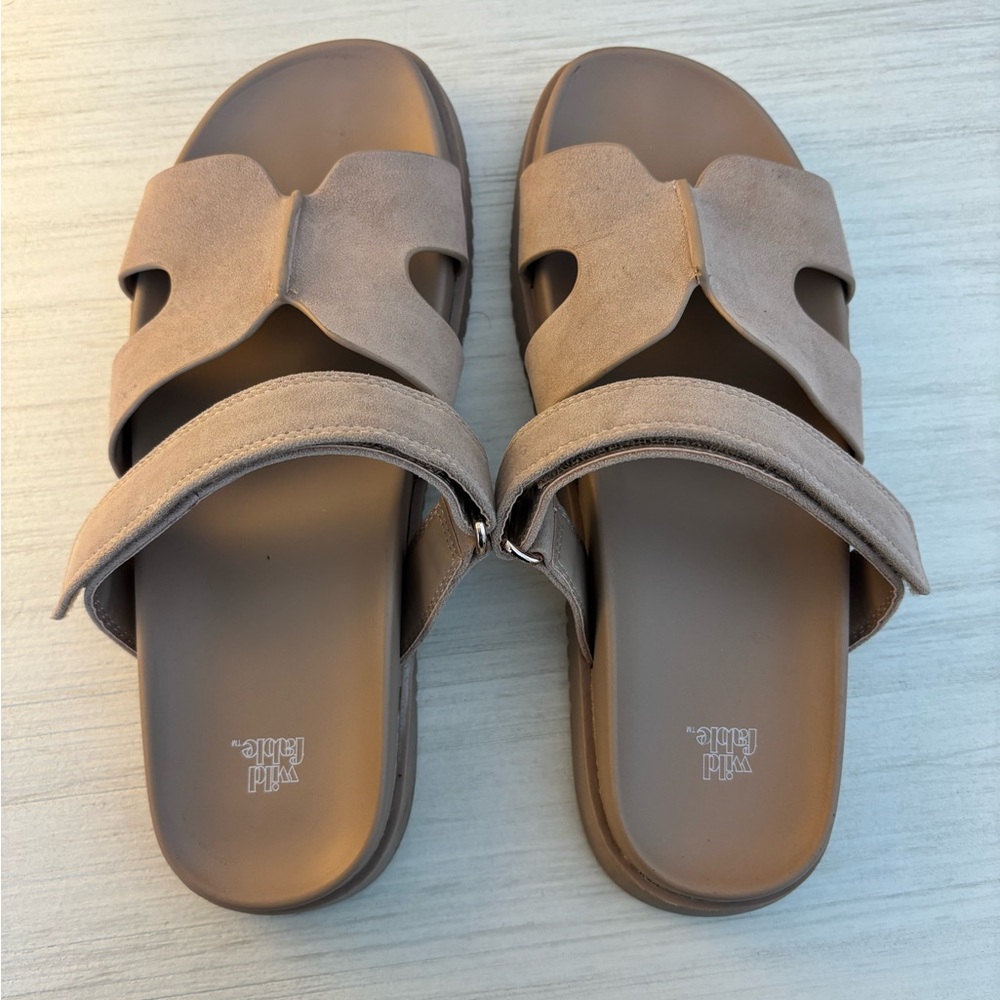 Wild Fable Taupe Slide Sandals